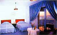 Главная. Отель Golden Beach Motel расположен в Шардже на берегу залива, в районе Аль Хан, в 20 минутах езды от